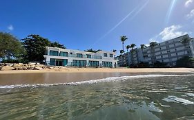 1 Corcega Beachfront Suites